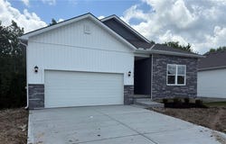 11015 East Ridge Court, Peculiar, MO 64078