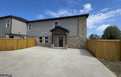 260 Beau Claire Circle, Byron, GA 31008