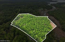 102 Cummins Creek Road, Beaufort, NC 28516