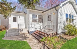 30 Bruno St, Moonachie Boro, NJ 07074-1107