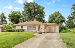 204 Crestwood Drive, Collinsville, IL 62234