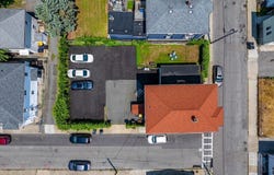 90 Hargraves St, Fall River, MA 02723