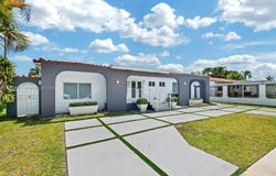 301 SW 30th Ct, Miami, FL 33135