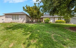 924 Forest Lake Court, Ballwin, MO 63021