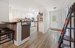 97 W Main Street, East Lyme, CT 06357