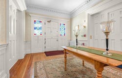 90 Rhode Island Avenue, Newport, RI 02840