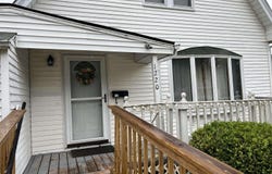 1220 Elm Street, Hamilton, IL 62379