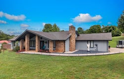 383 Cate Byrd Rd, Kodak, TN 37764