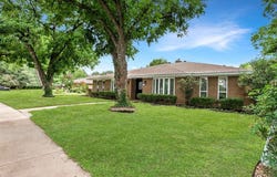 2204 Winewood Lane, Arlington, TX 76013