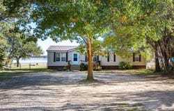 210 Bayview Street, Gun Barrel City, TX 75156