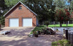 490 E Lakewood Dr, Muscle Shoals, AL 35661
