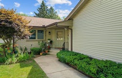 5715 Elaine, ROCKFORD, IL 61108