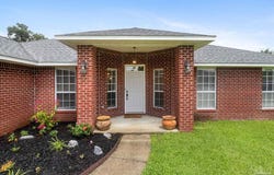 4818 Laurel Oak Dr, Pace, FL 32571