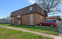 102 W Scarritt Street, Springfield, IL 62704