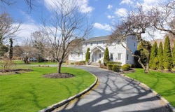 8 Bradshaw Lane, Northport, NY 11768