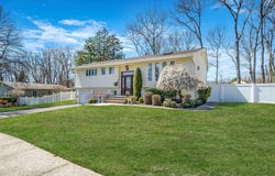 32 Fuller Street, Dix Hills, NY 11746