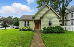 821 Washington Street, Cedar Falls, IA 50613