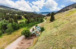 537 Jardine Road, Jardine, MT 59030