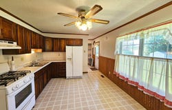 117 Lofgren Drive, Mediapolis, IA 52637