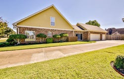 1504 W BARTON AVENUE, West Memphis, AR 72301