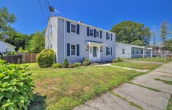132 Hawthorne Drive, New London, CT 06320