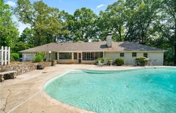 400 Simpson Road NE, White, GA 30184