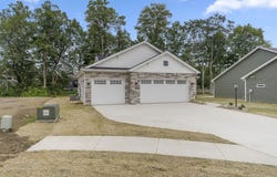 8245 caverango Boulevard, Fort Wayne, IN 46815