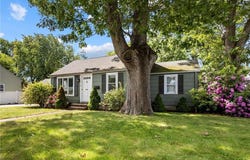82 Vera Street, Warwick, RI 02886