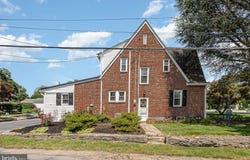 21 CHARLES STREET, CARLISLE, PA 17013