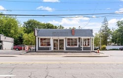 1692 Warwick Avenue, Warwick, RI 02889