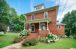 446 W PINE Street, Canton, IL 61520