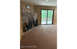 144 Lotus Drive, Scotrun, PA 18355