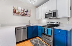 4604 SW 11TH St, Gresham, OR 97080