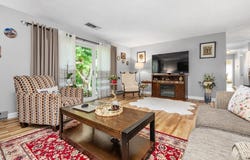 11 Rainbow Pond Dr, Walpole, MA 02081