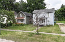 207 W Railroad Street, Dowagiac, MI 49047