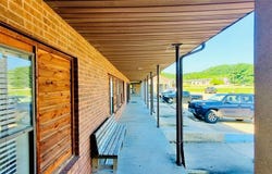 000 Ichord Avenue, Waynesville, MO 65583