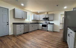 711 Grand Avenue S, Eldon, MO 65026