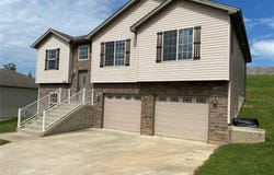 206 Sandstone Drive, St Robert, MO 65584