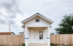 512 E 8th St, McCamey, TX 79752