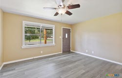 907 Apple Street, Fredericksburg, TX 78624