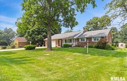 107 OAKLAND Avenue, Washington, IL 61571