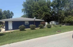 102 Clover Lane, Hartford City, IN 47348