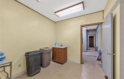 902 W Liberty Drive, Liberty, MO 64068