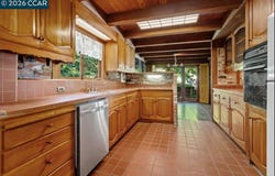 10 El Rincon, Orinda, CA 94563