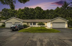 5973 Woodsong Way, Kalamazoo, MI 49009