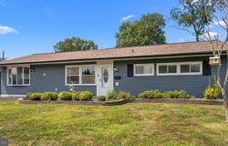 27 TEABERRY LANE, LEVITTOWN, PA 19054