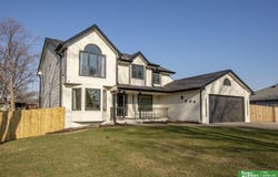 6222 S 43rd Street, Omaha, NE 68107