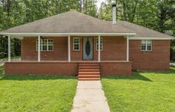 215 Hunters Road, Eclectic, AL 36024