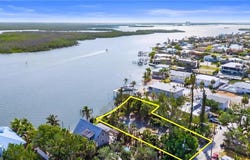 4851 Dolphin, FORT MYERS BEACH, FL 33931