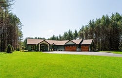 6745 S Lowes Creek Road, Eau Claire, WI 54701